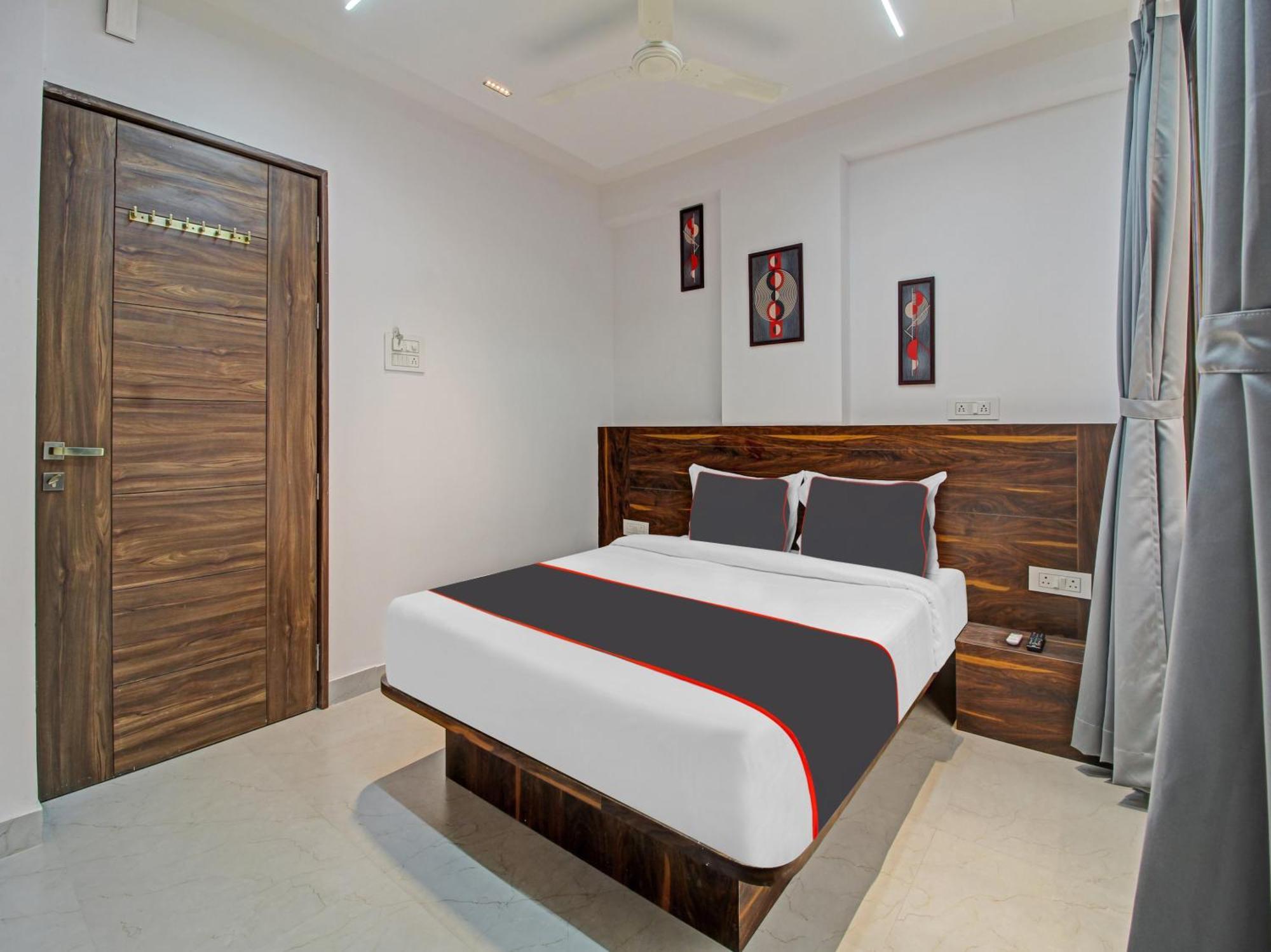 Hotel Collection O Crystal Pimpri-Chinchwad Exterior foto